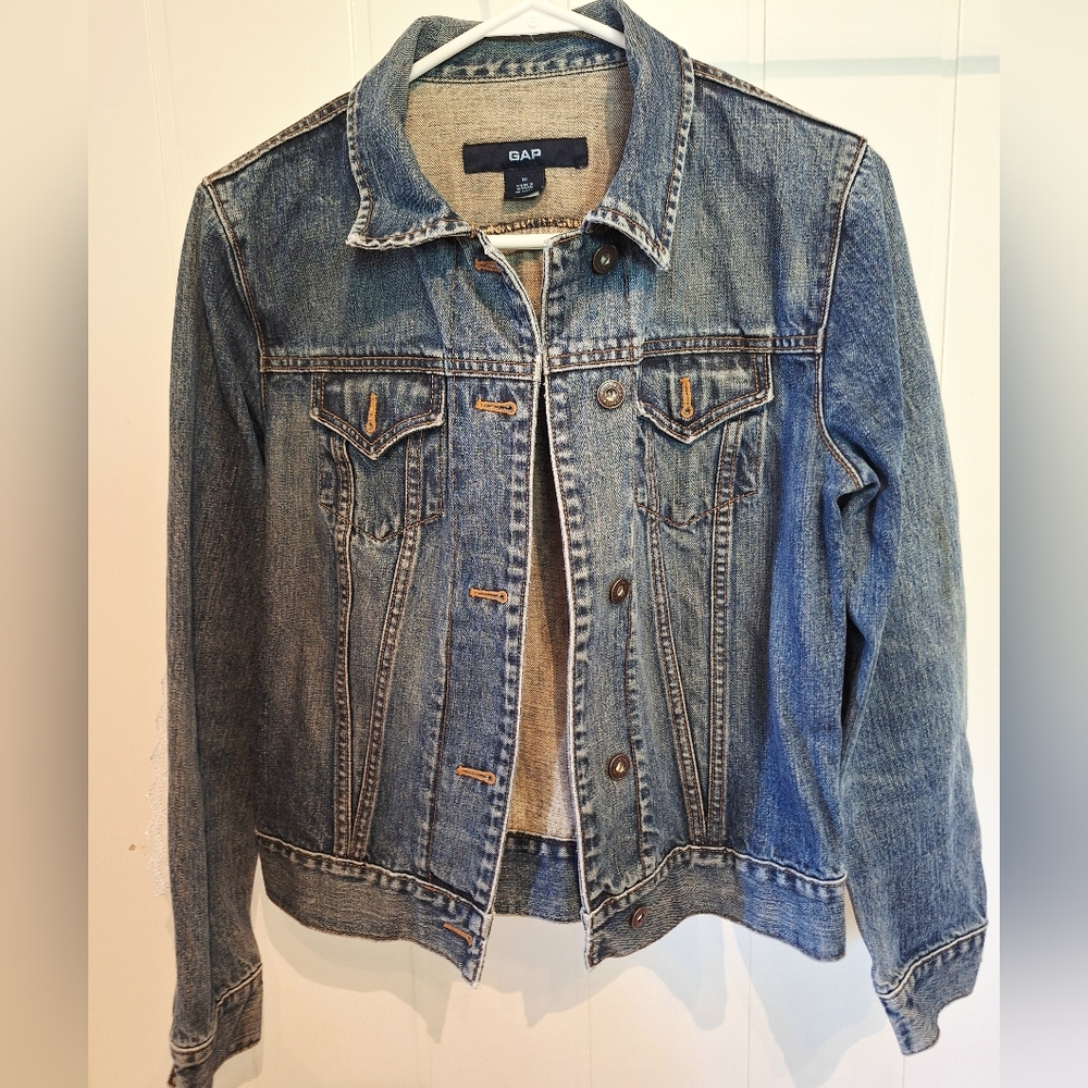 GAP Women's Classic Blue Jean Jacket w/ Lace Trim Very Good Condition Size M